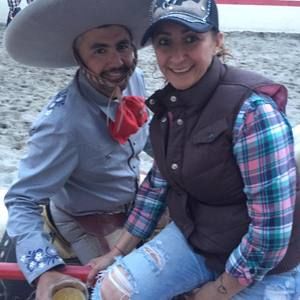 Meet your Posher, Yaneth